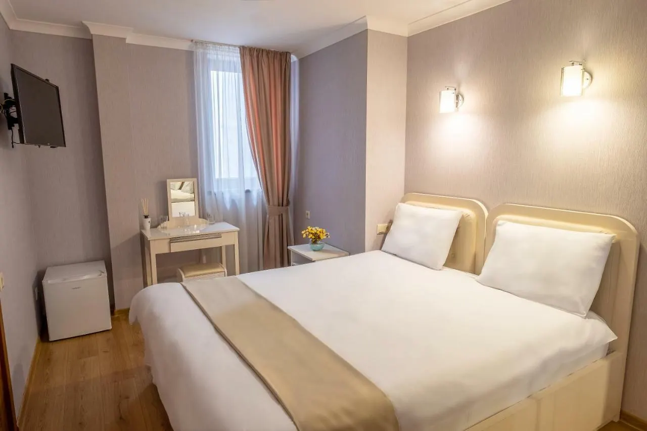 Sama Grand Hotel Luna Tbilisi 3*,  Georgia
