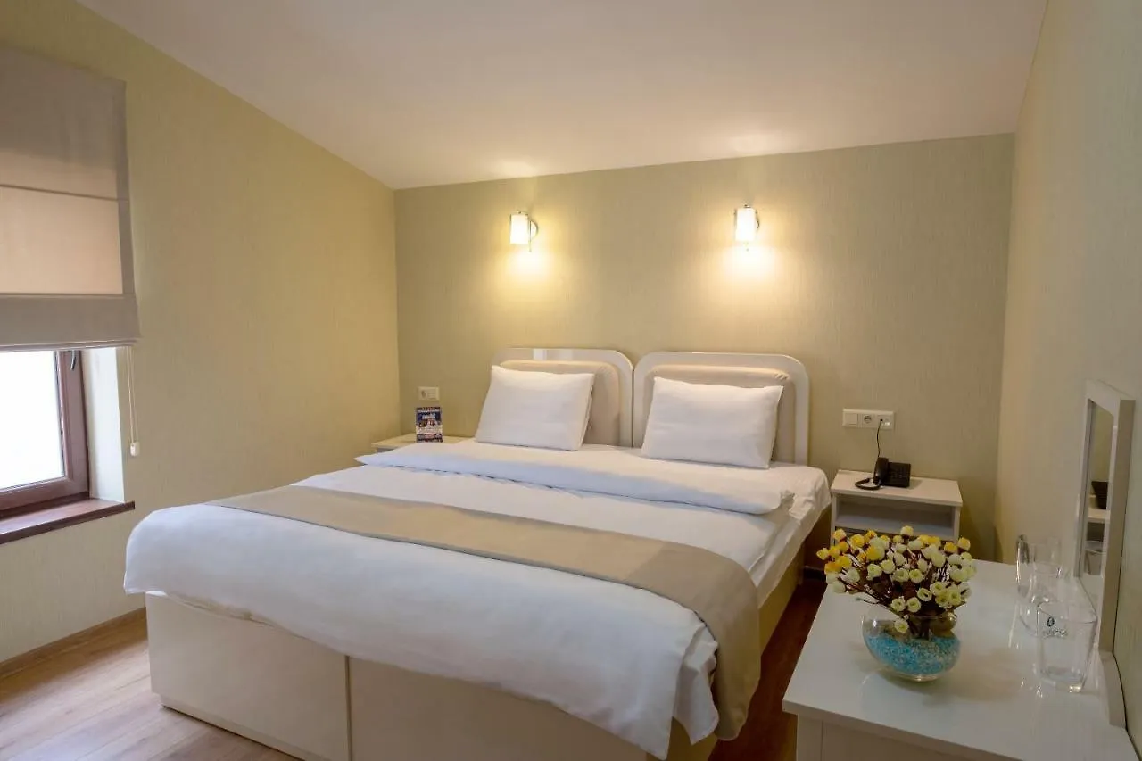 Sama Grand Hotel Luna Tbilisi 3*,  Georgia